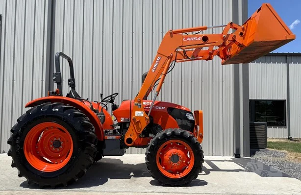 BVVCBC 2020 KUBOTA M7060 TRACTOR - Image 1