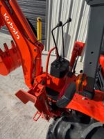 🚜🚜🚜 2022 Kubota B2601 Backhoe Tractor 73 Hours! 4x4, 26 HP - Image 10