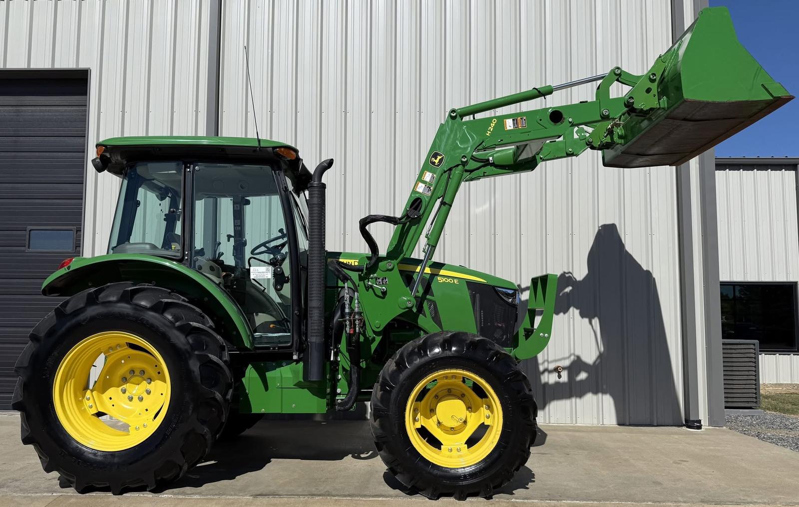 sghdsh 2020 John Deere 5100E With Front End Loader, 443 Hours, 4x4, 100 HP Diesel - Image 1