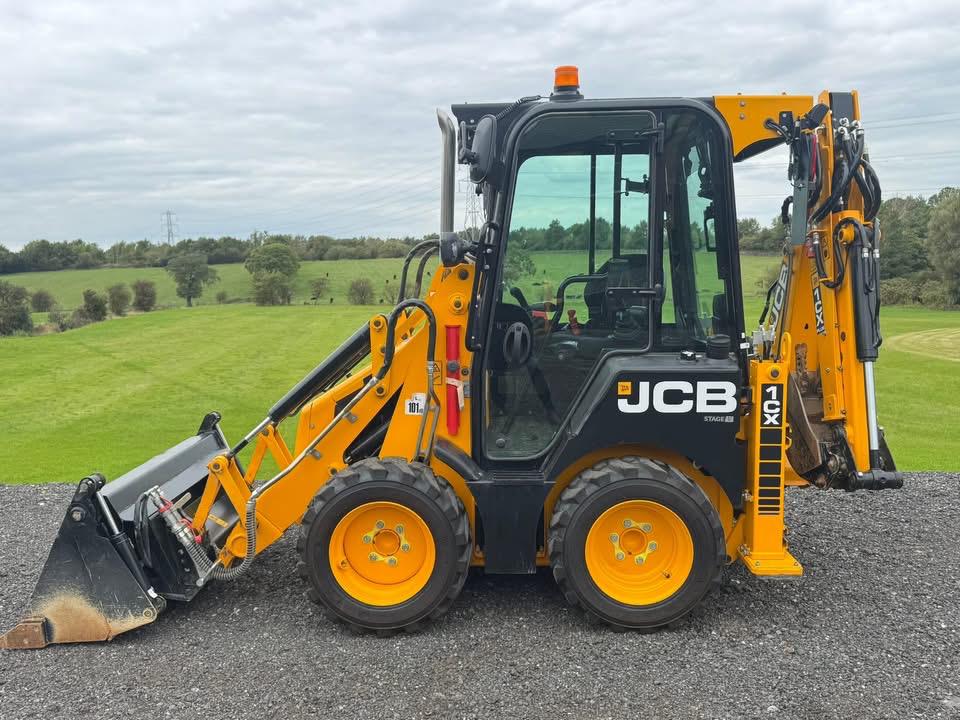 EFHJEE JCB 1CX BACKHOE LOADER - Image 1
